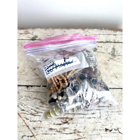 Lot Jewelry Mixed Costume Wearable Repurpose Scrap Bracelets Necklaces Charms F - Picture 3 of 6